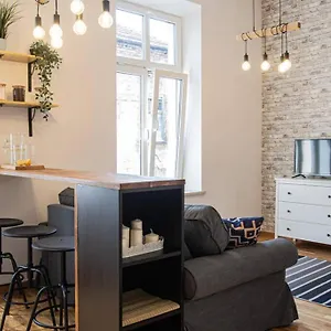  Apartament O & O