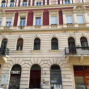 bp-est-k39.inbudapesthotels.com/